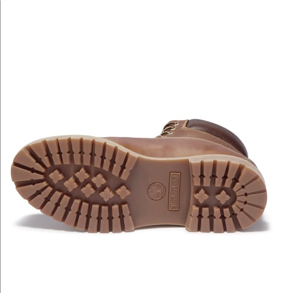 TIMBERLAND® PREMIUM HERITAGE 6 INCH BOOT FOR MEN IN LIGHT - Picture 3 of 4